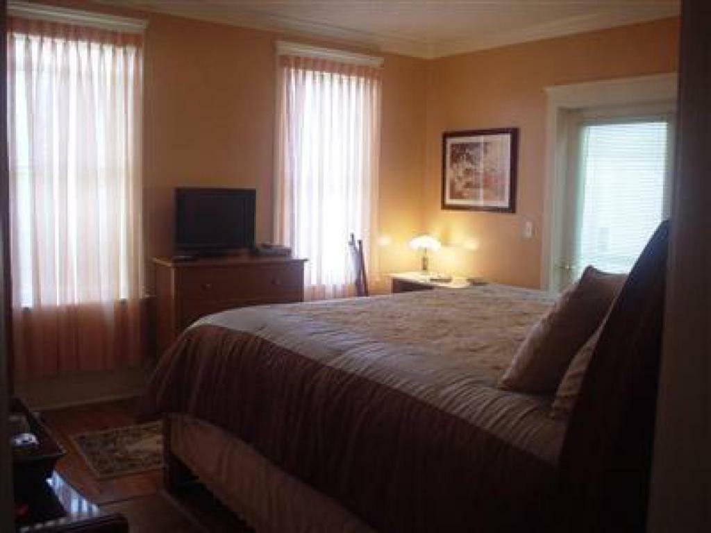 The River Lily Daytona Beach Room photo